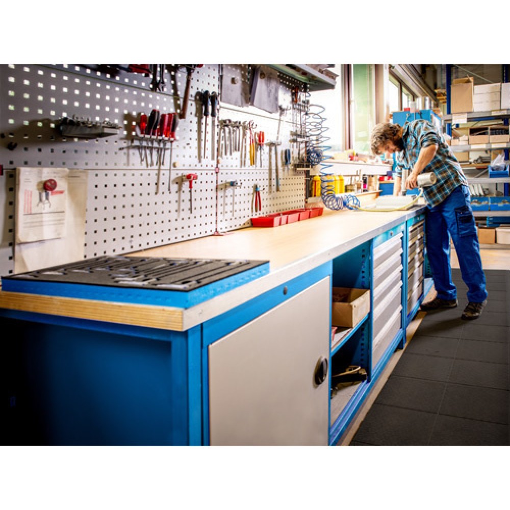 Číslo obrázku produktu 6: Dílenský stůl se skříňkou Bedrunka+Hirth R 18-24, VxŠxH 859 x 1500 x 750 mm, světle šedá, světle modrá, 4 ks zásuvka 4x150 mm, 1 křídlové dveře 1x600 mm